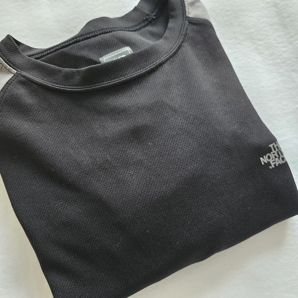 Mens M North Face VaporWick T-Shirt BlackGray Athletic‎ Performance Quick Dry